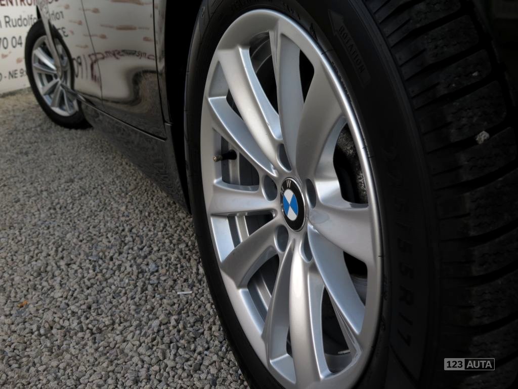 BMW Řada 5, 2012 - pohled č. 24