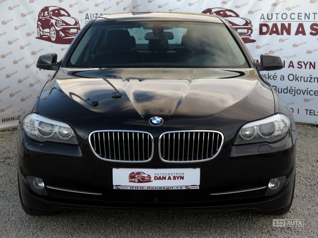 BMW Řada 5, 2012 - pohled č. 3