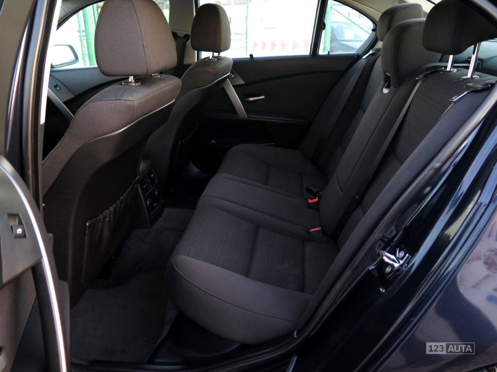 BMW Řada 5, 2006 - pohled č. 12