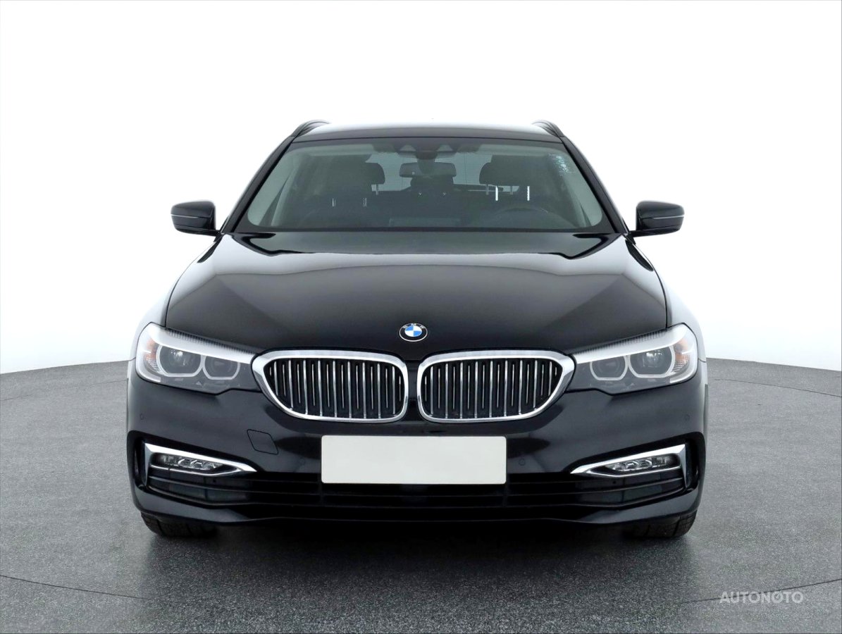 BMW Řada 5, 2017 - pohled č. 2