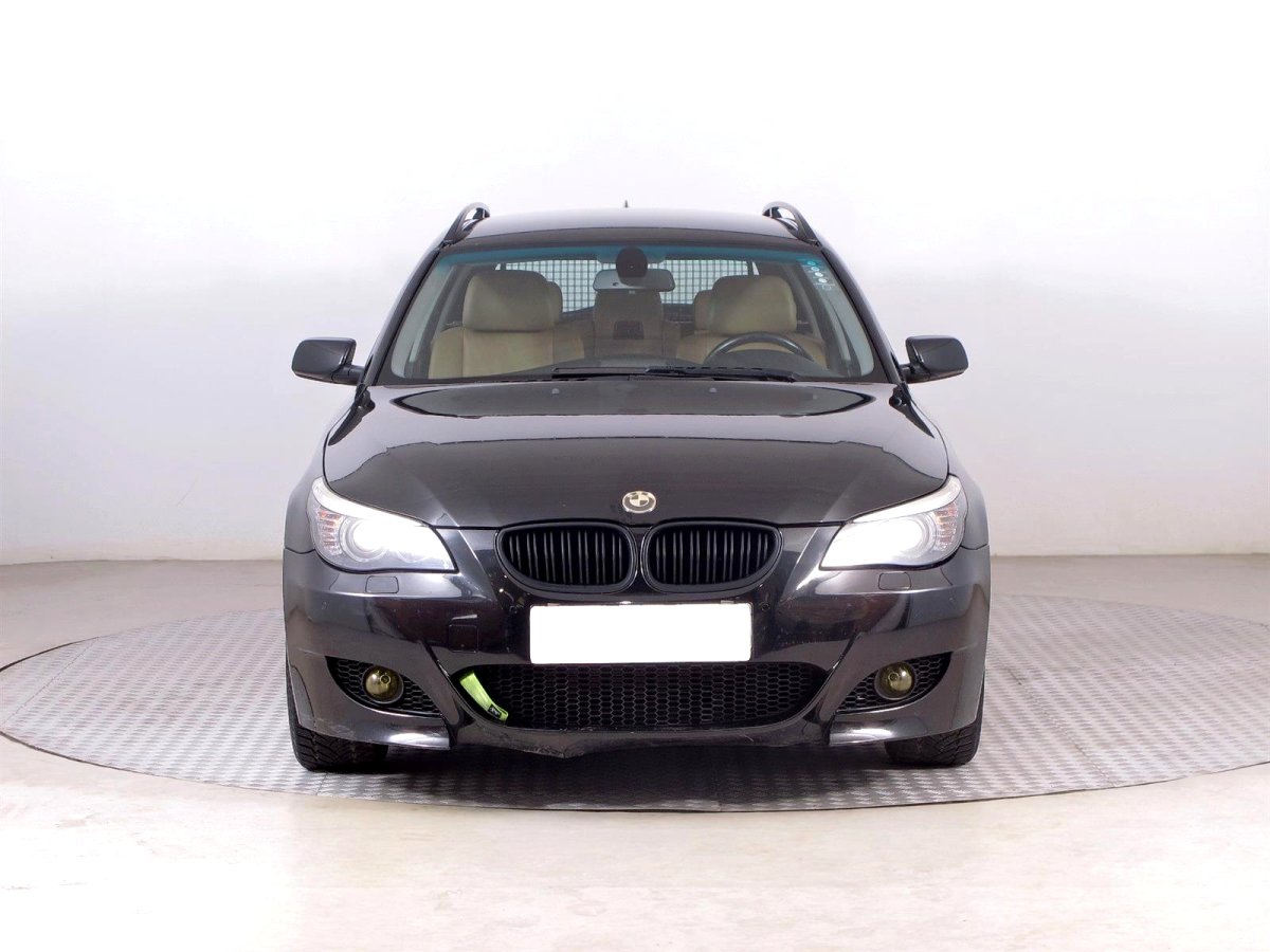 BMW Řada 5, 2009 - pohled č. 2