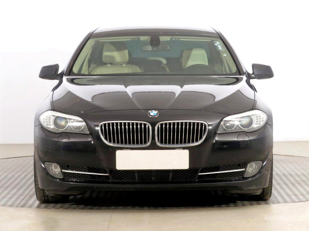 BMW Řada 5, 2012 - pohled č. 2