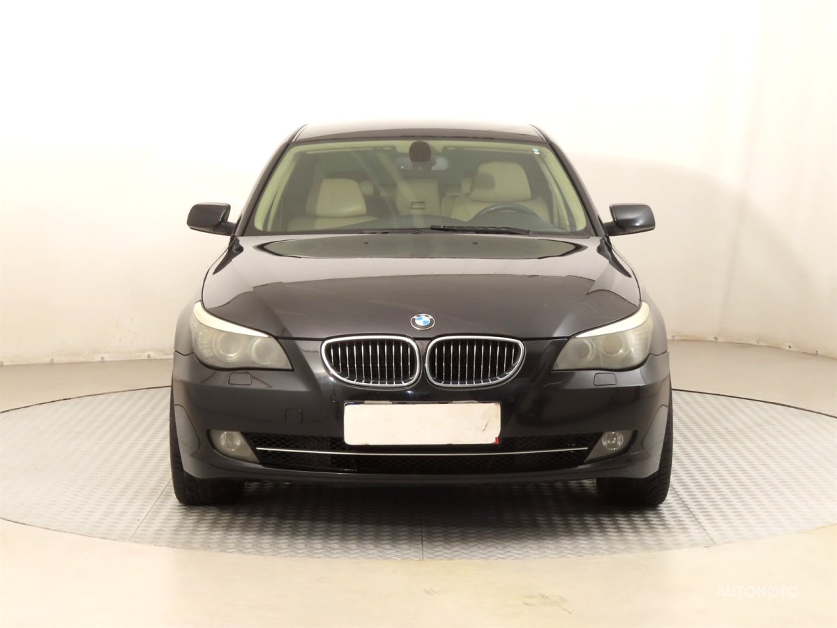 BMW Řada 5, 2008 - pohled č. 2