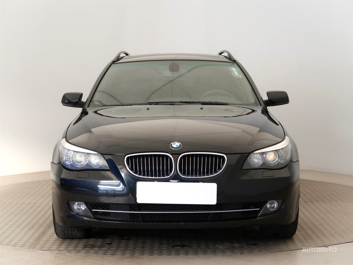 BMW Řada 5, 2009 - pohled č. 2