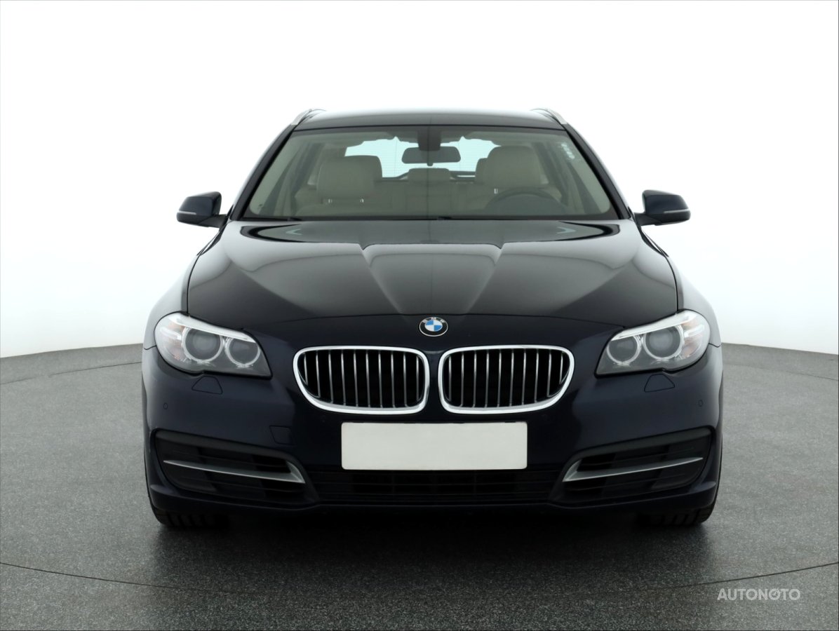 BMW Řada 5, 2017 - pohled č. 2