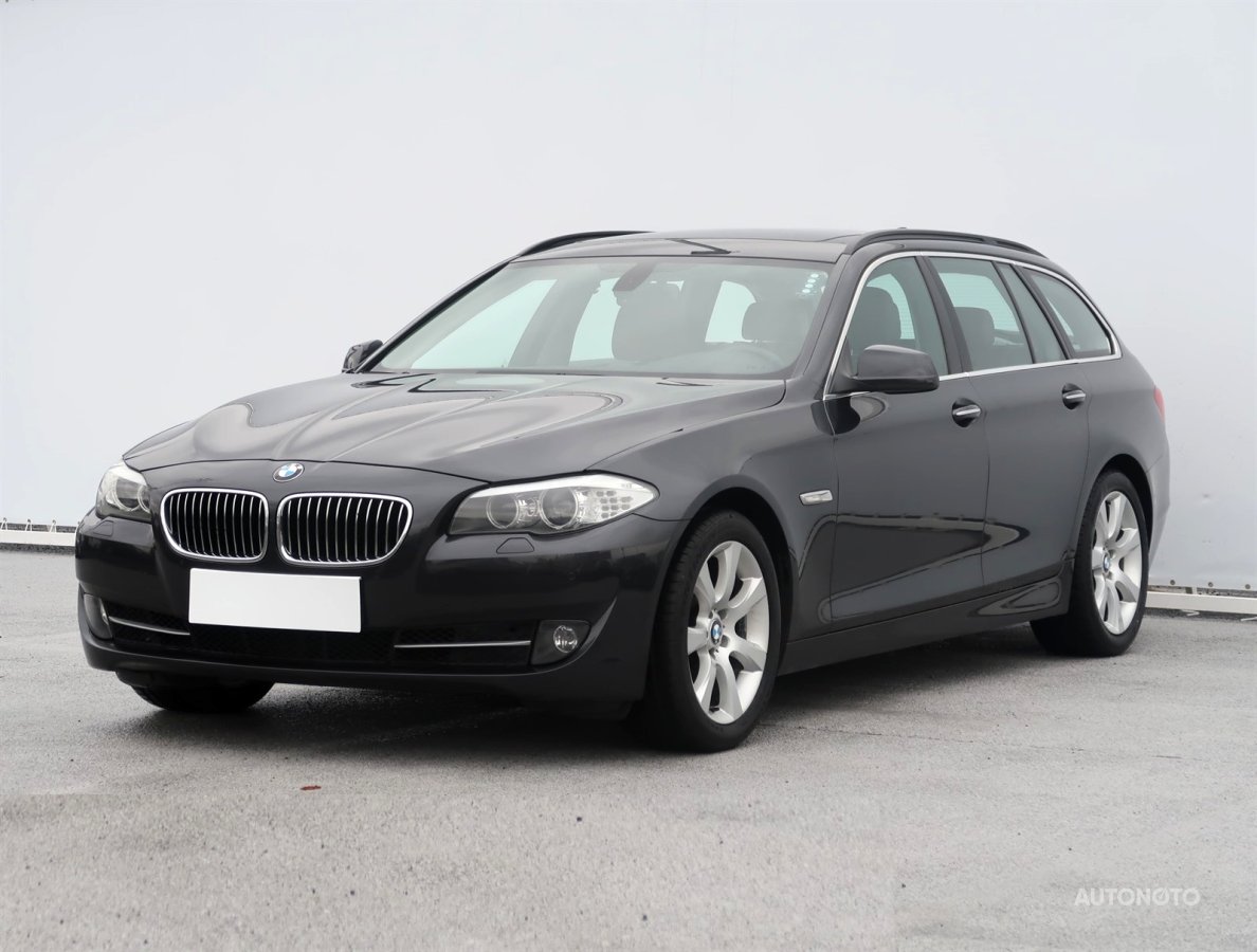 BMW Řada 5, 2010 - pohled č. 3