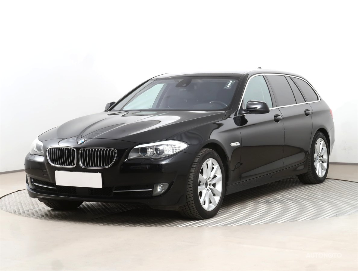 BMW Řada 5, 2011 - pohled č. 3