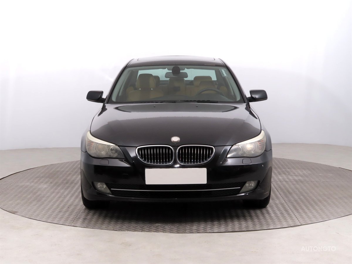 BMW Řada 5, 2007 - pohled č. 2