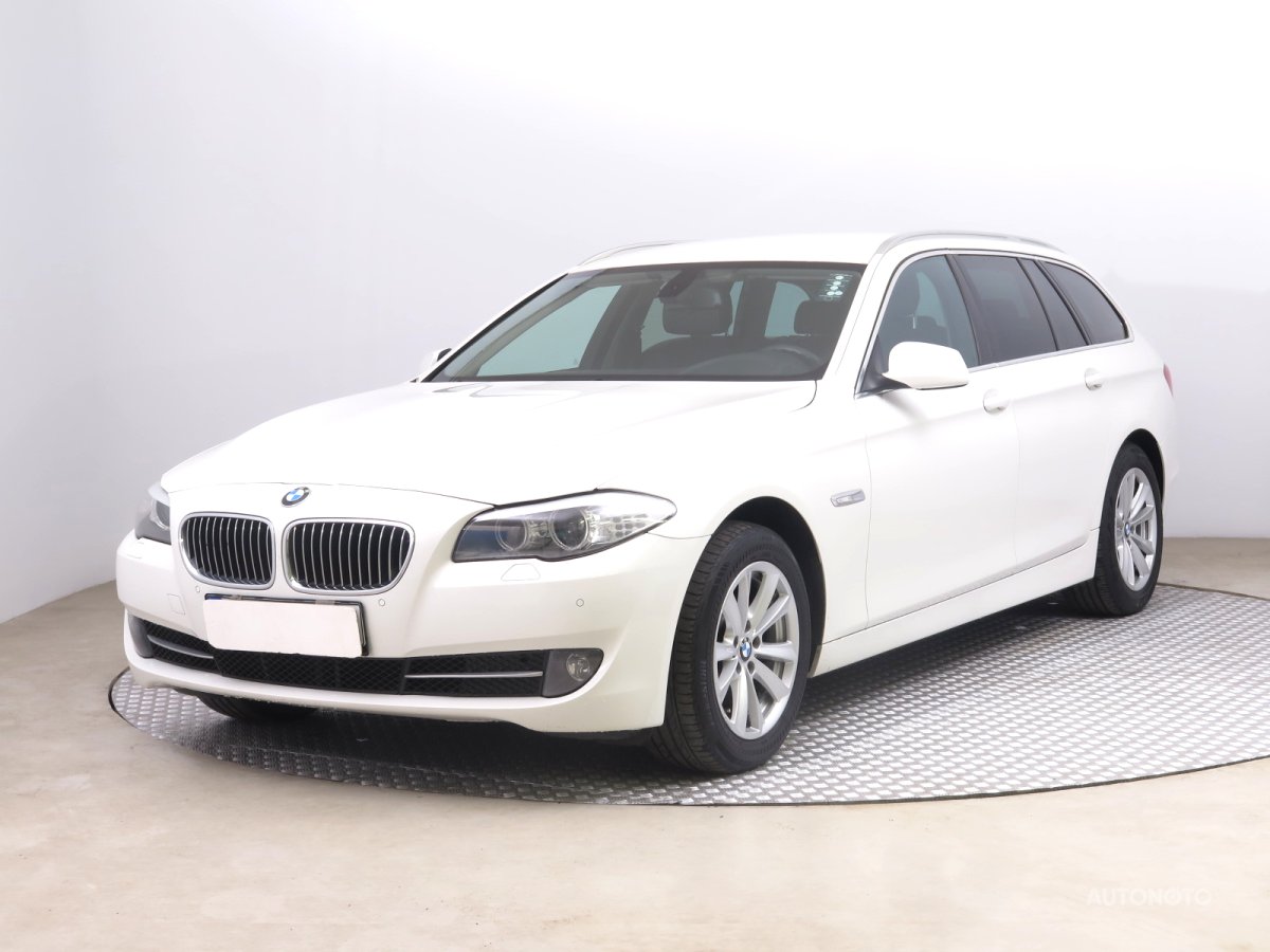 BMW Řada 5, 2011 - pohled č. 3