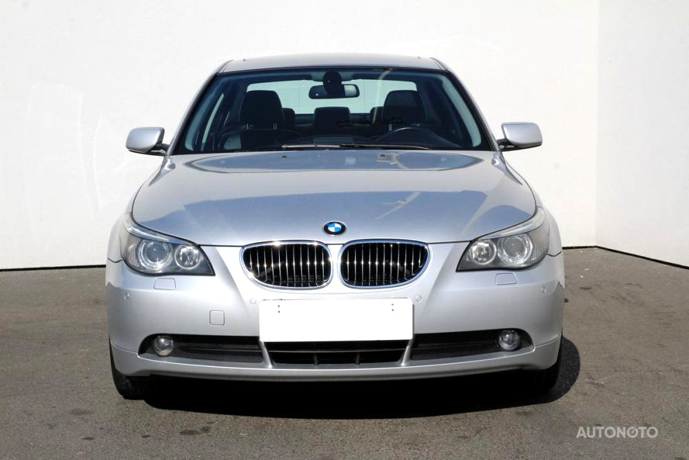 BMW Řada 5, 2004 - pohled č. 2