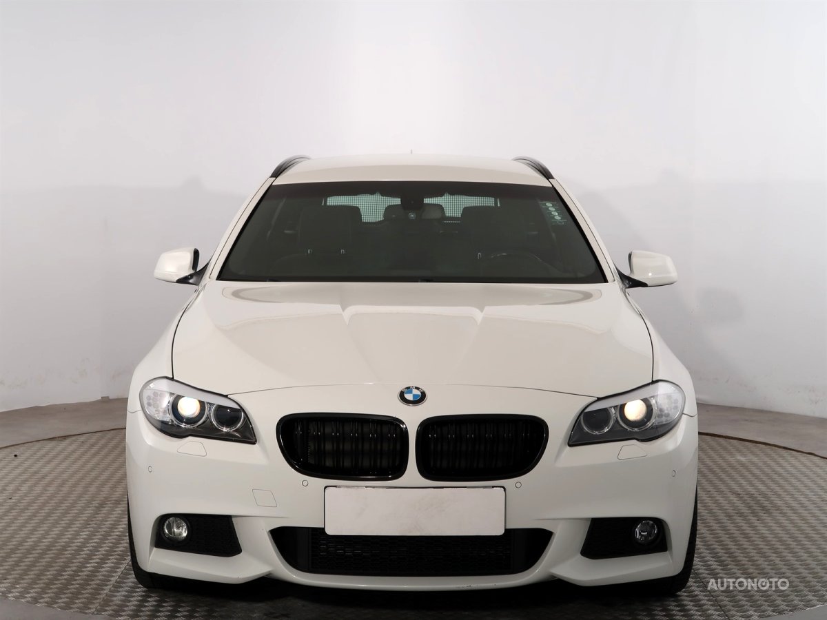 BMW Řada 5, 2012 - pohled č. 2