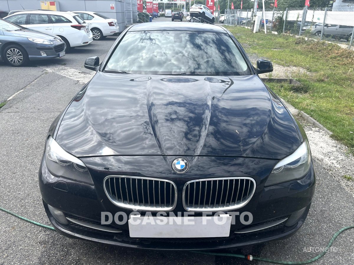 BMW Řada 5, 2010 - pohled č. 2