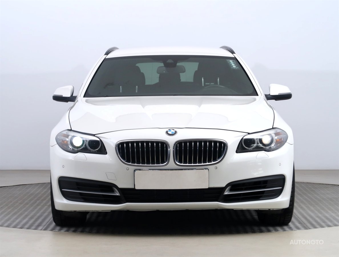 BMW Řada 5, 2013 - pohled č. 2