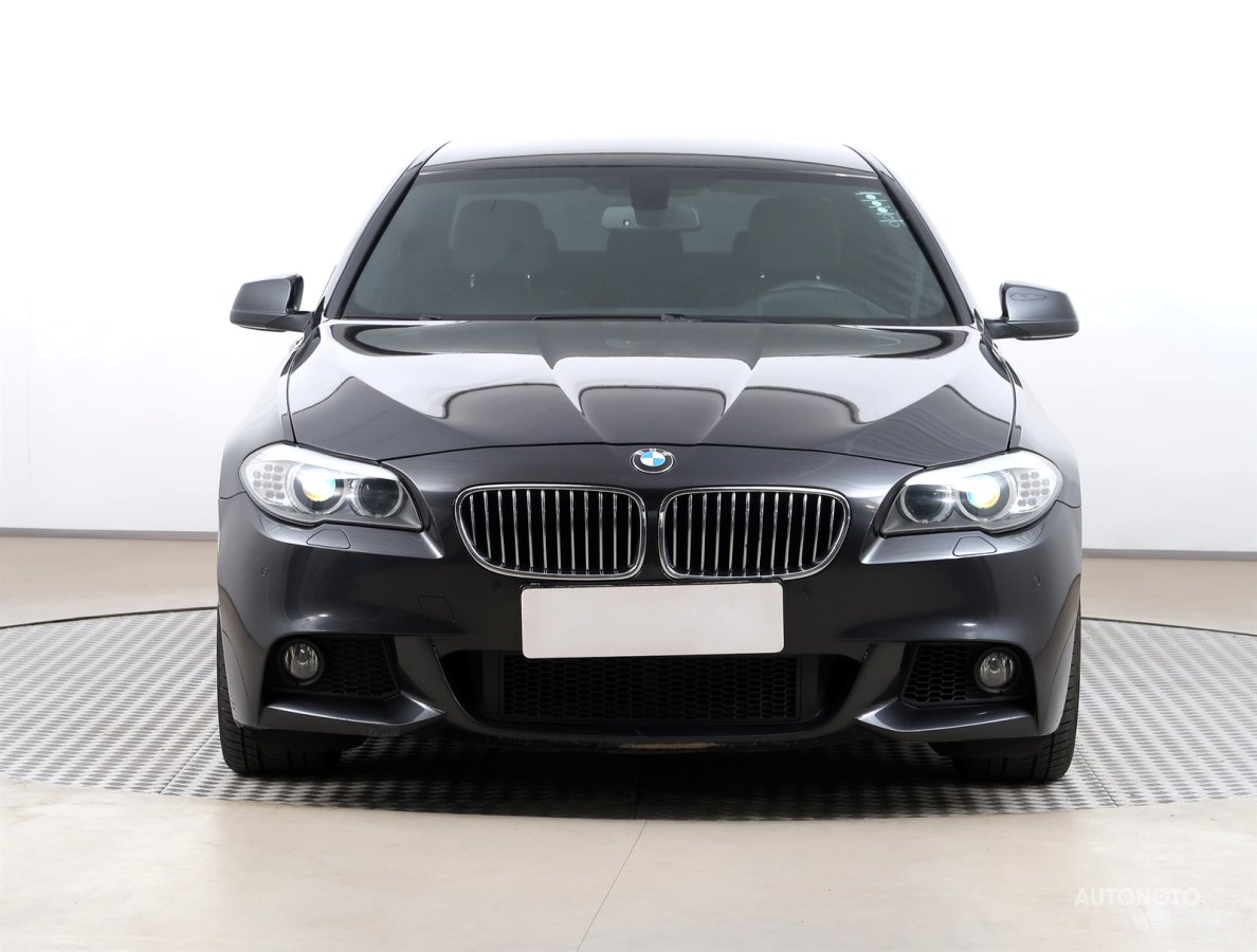 BMW Řada 5, 2013 - pohled č. 2