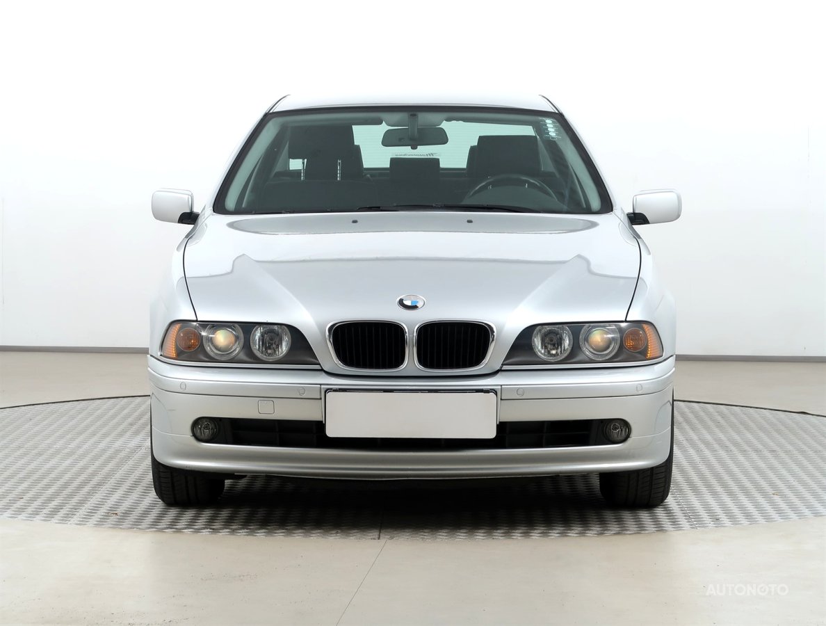 BMW Řada 5, 2001 - pohled č. 2