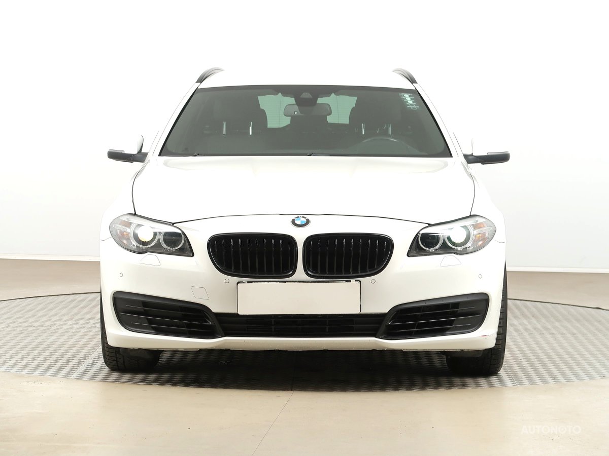 BMW Řada 5, 2013 - pohled č. 2