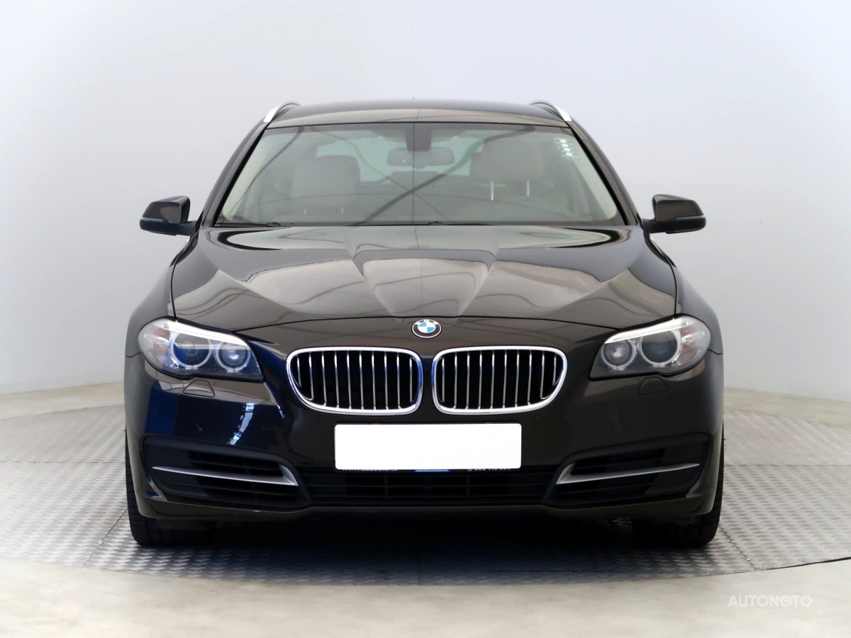 BMW Řada 5, 2013 - pohled č. 2