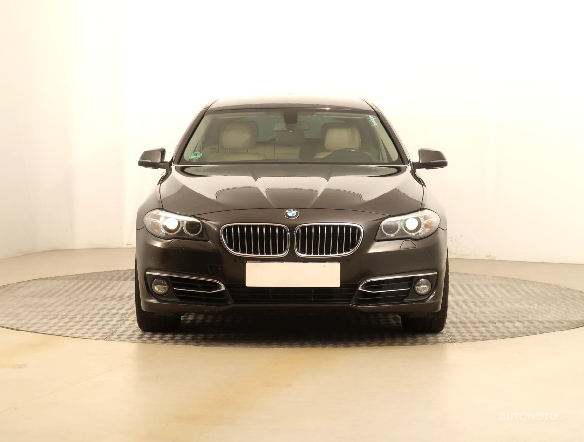 BMW Řada 5, 2014 - pohled č. 2