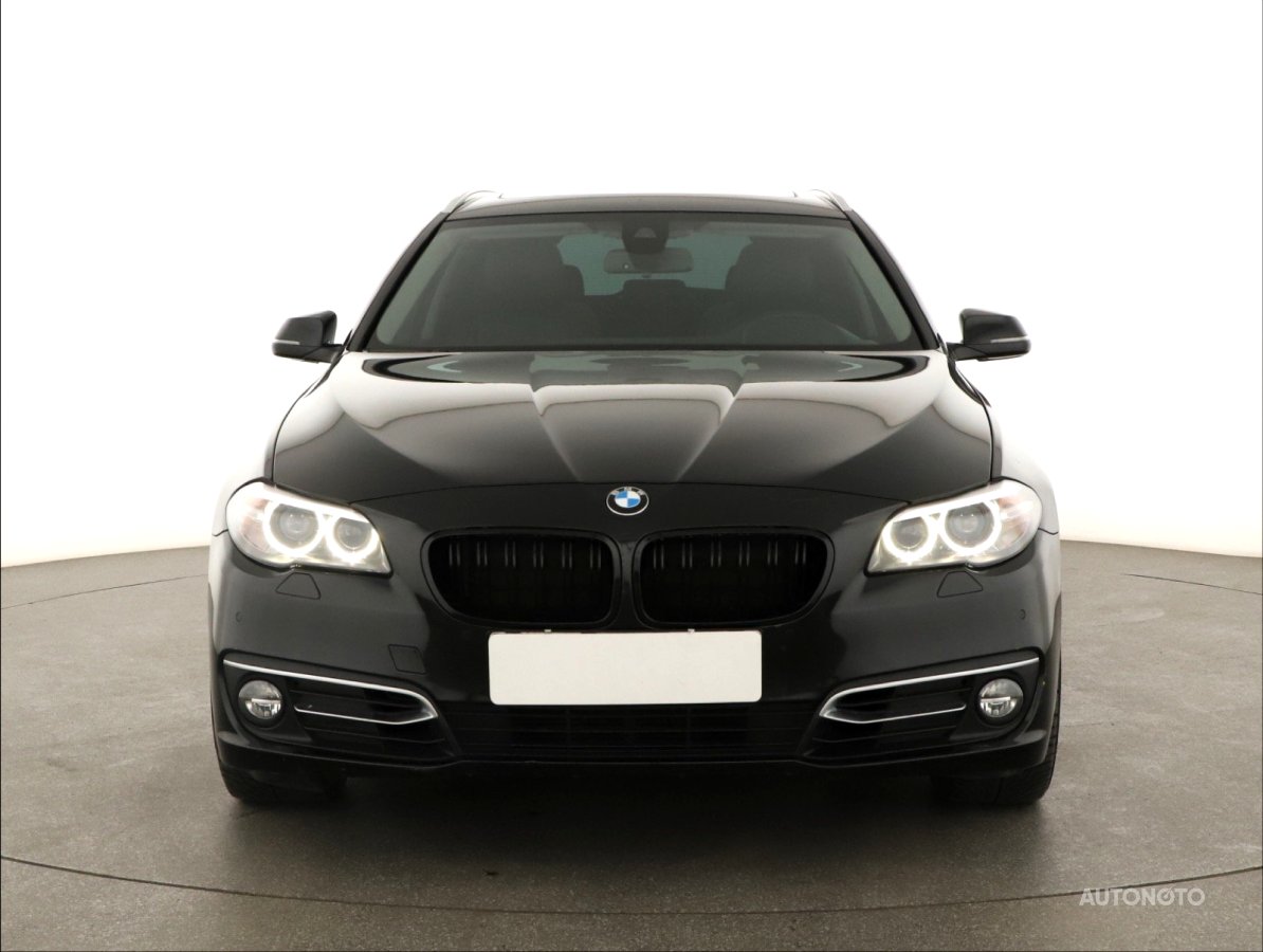 BMW Řada 5, 2013 - pohled č. 2