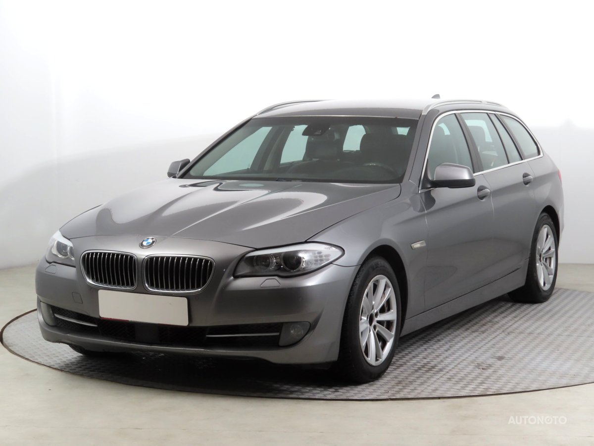 BMW Řada 5, 2011 - pohled č. 3