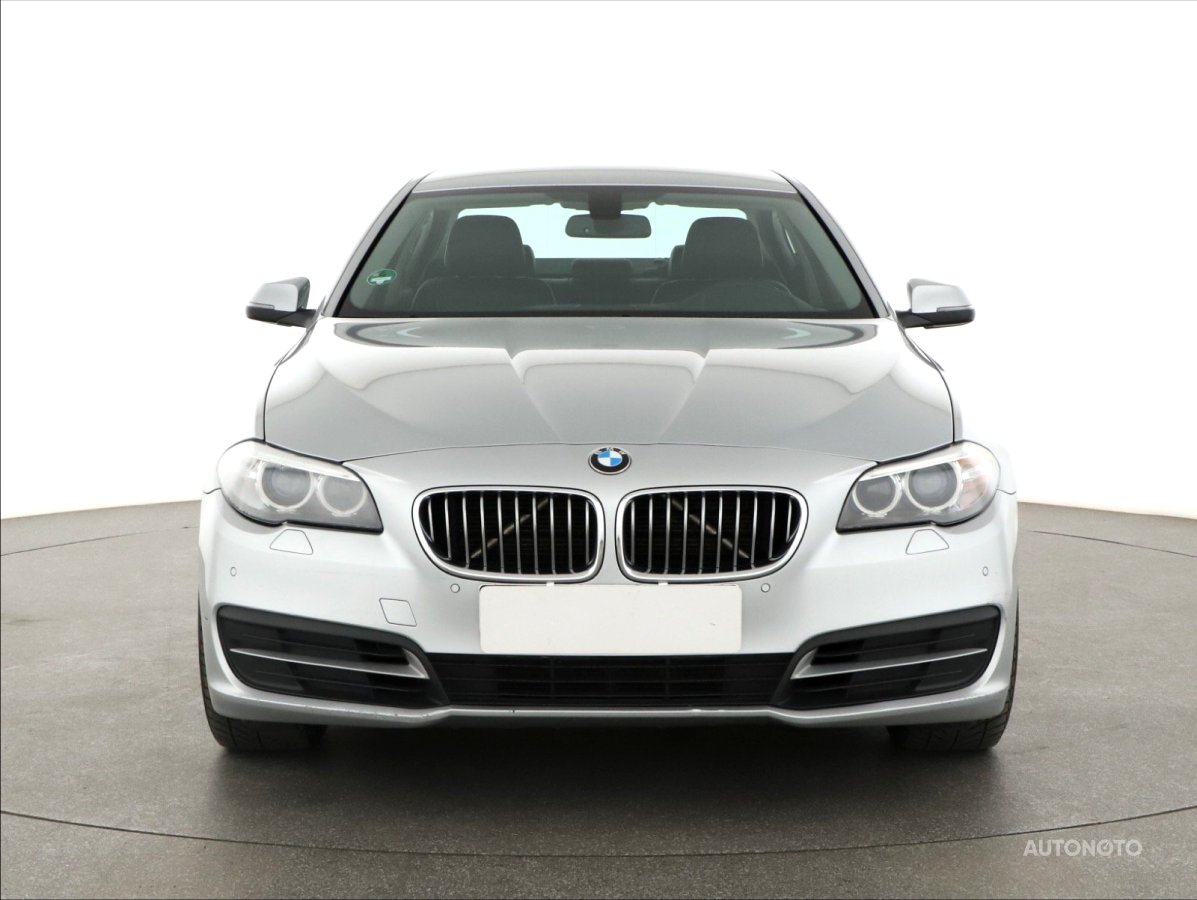 BMW Řada 5, 2013 - pohled č. 2