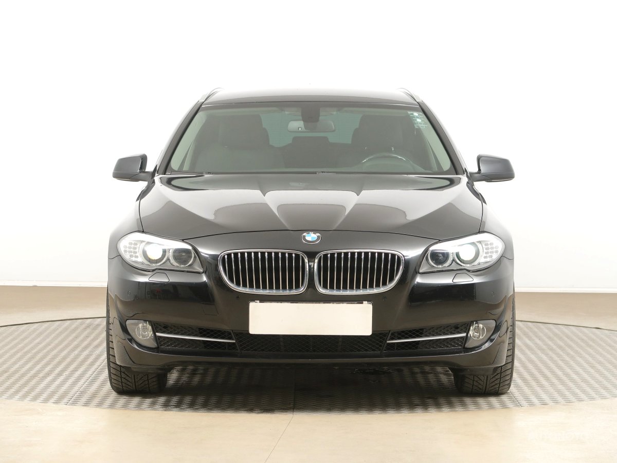 BMW Řada 5, 2013 - pohled č. 2