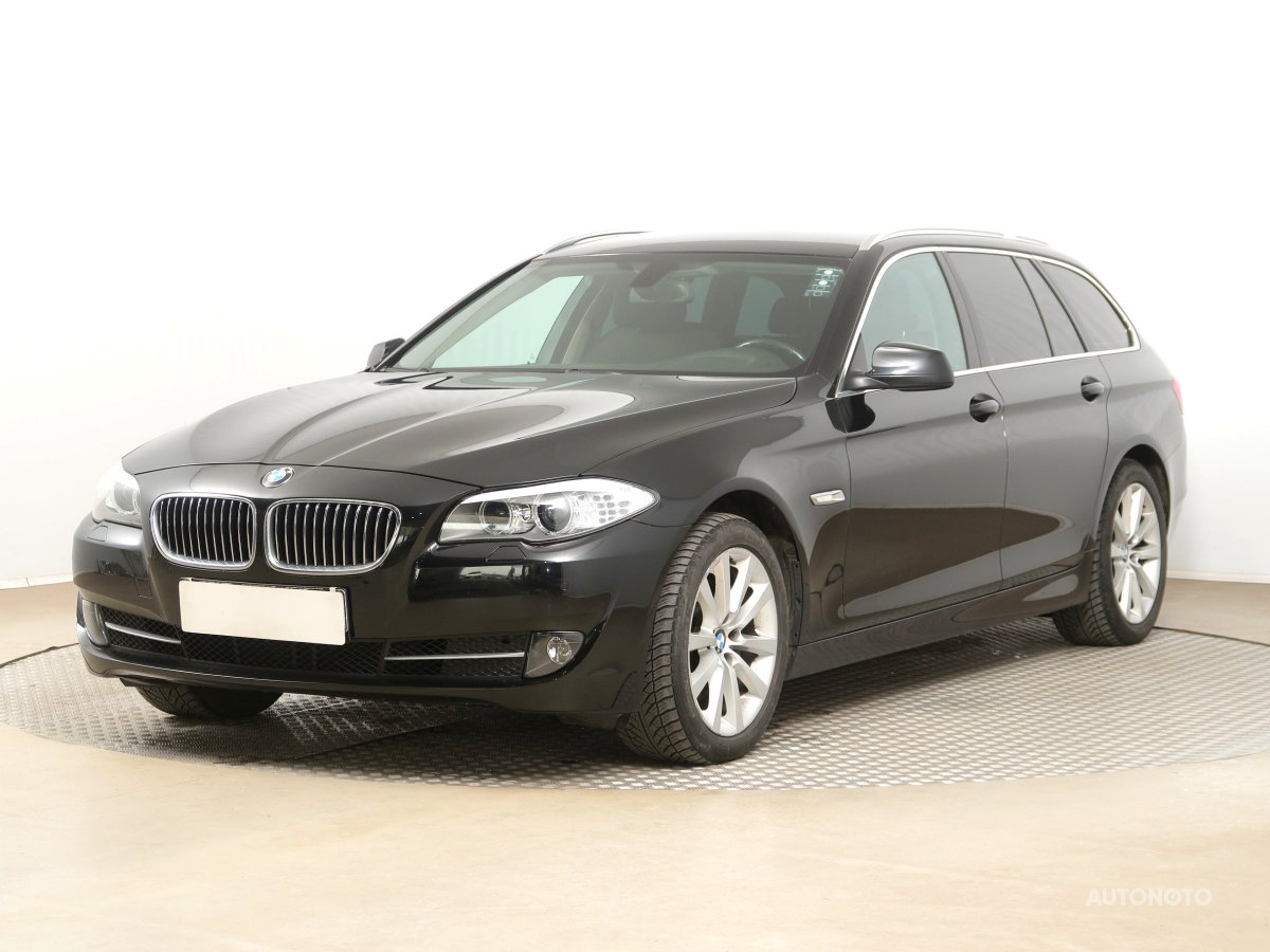 BMW Řada 5, 2013 - pohled č. 3