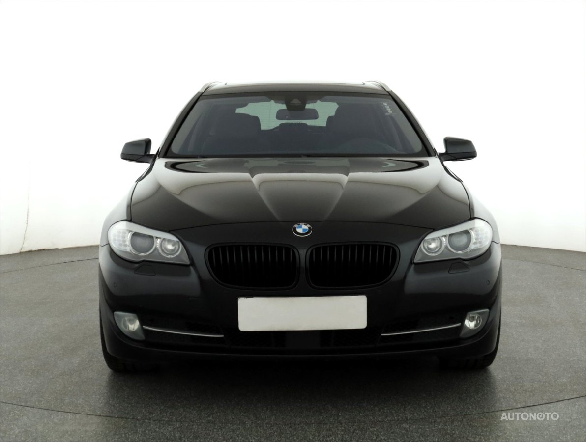 BMW Řada 5, 2012 - pohled č. 2