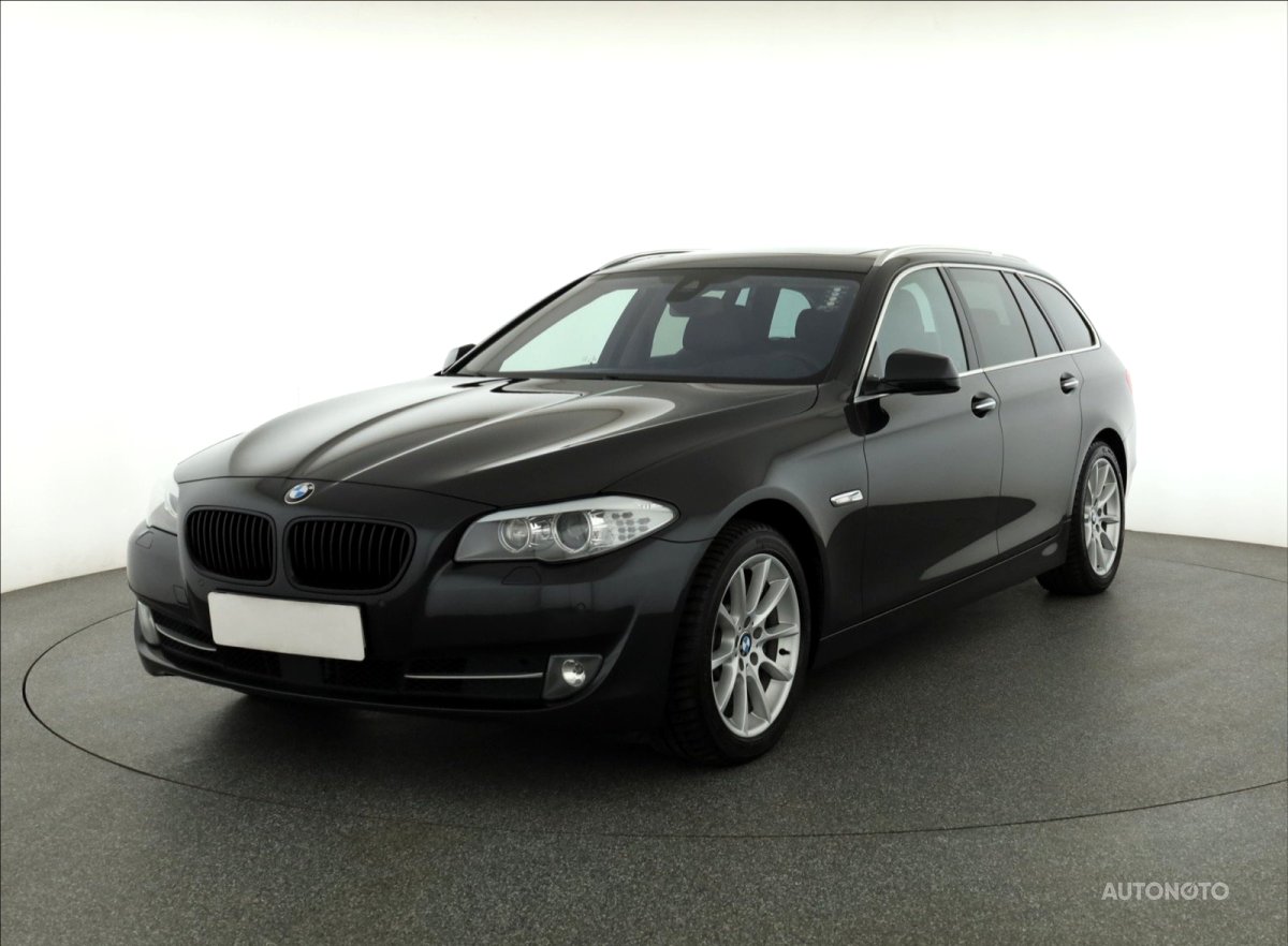 BMW Řada 5, 2012 - pohled č. 3