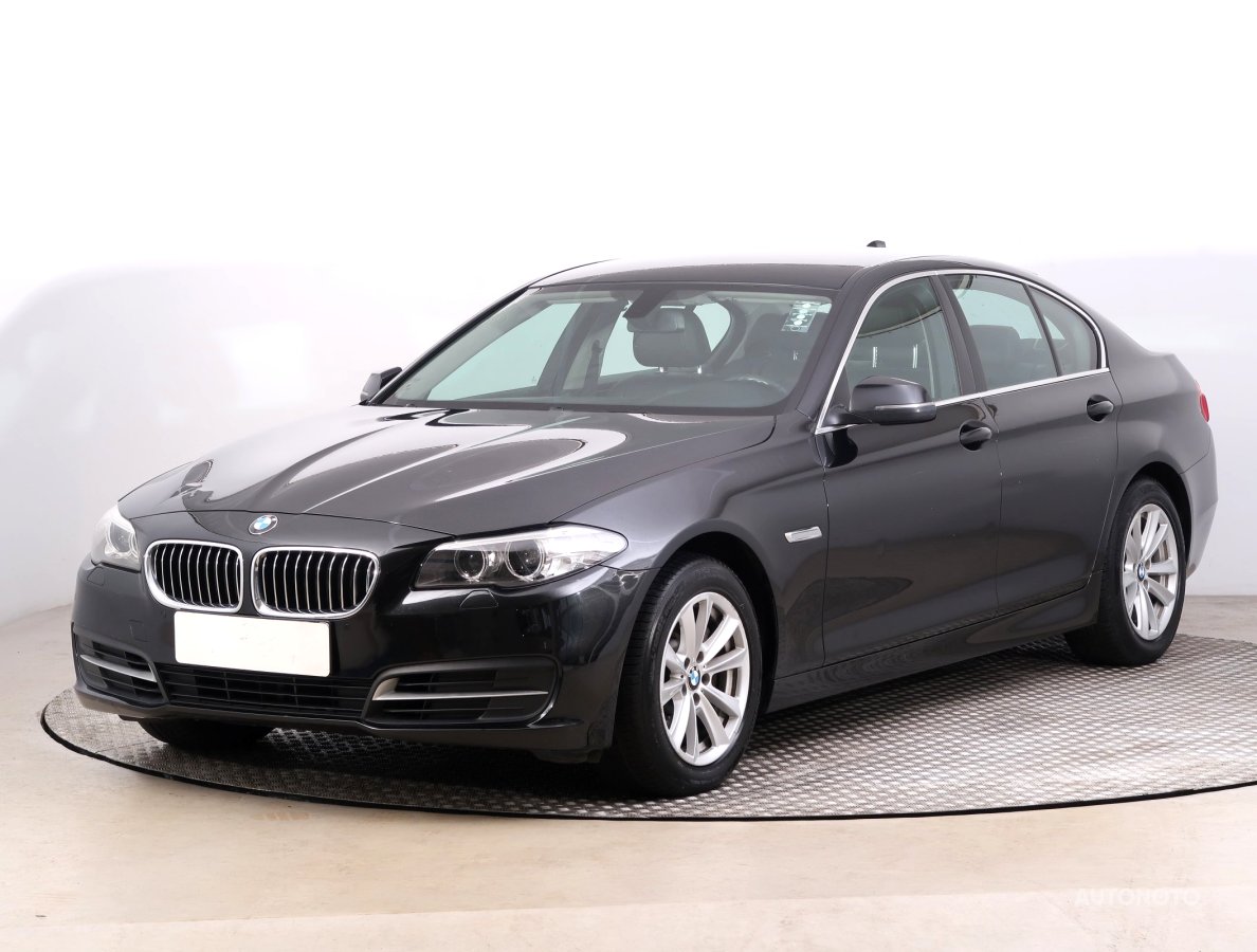 BMW Řada 5, 2013 - pohled č. 3