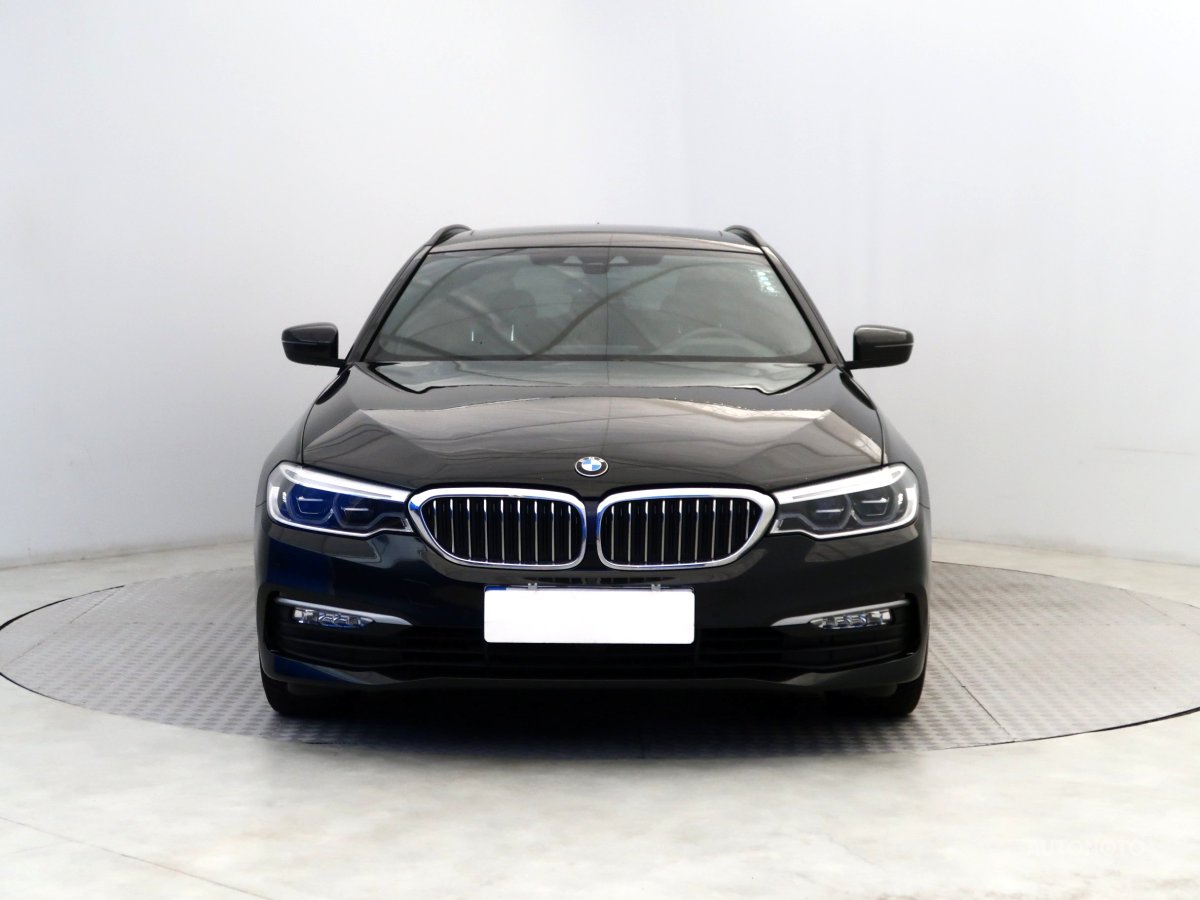 BMW Řada 5, 2018 - pohled č. 2