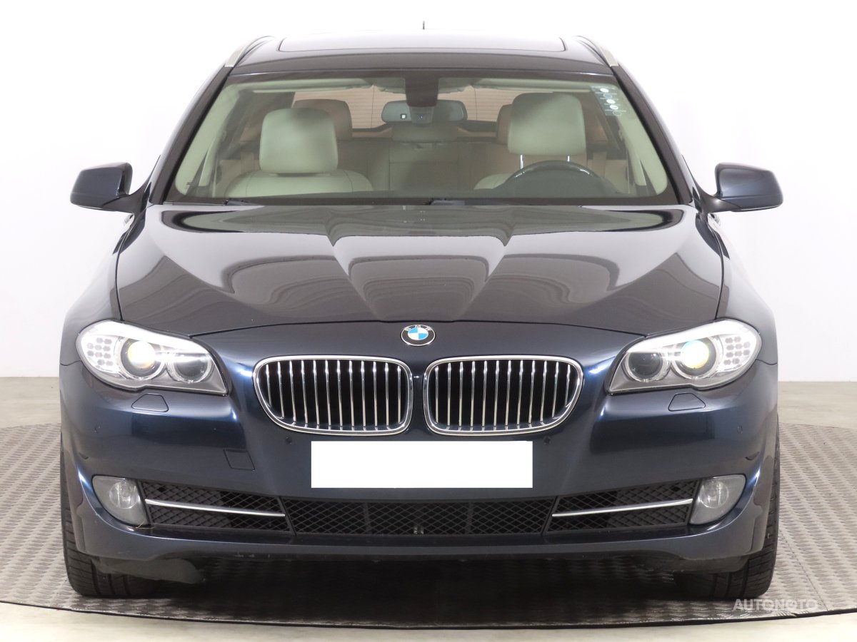 BMW Řada 5, 2012 - pohled č. 2