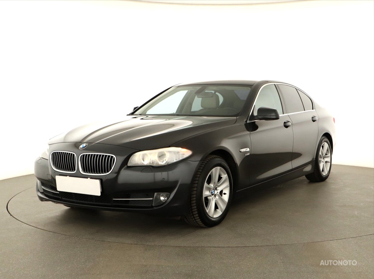 BMW Řada 5, 2012 - pohled č. 3