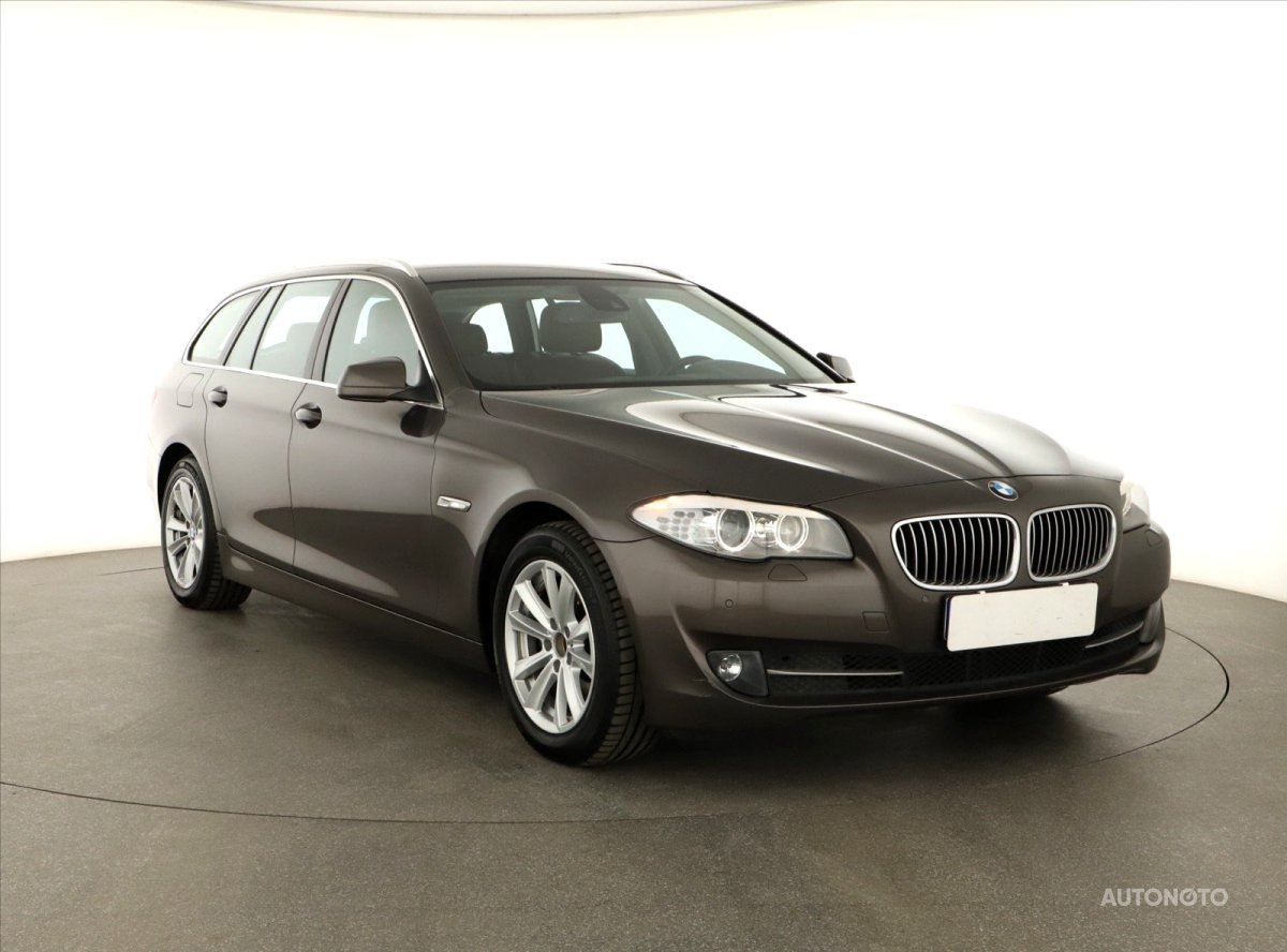 BMW Řada 5, 2011 - pohled č. 1