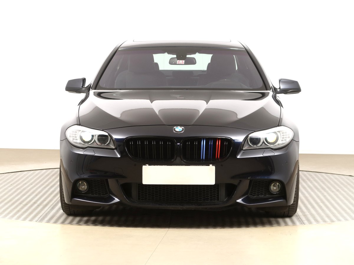 BMW Řada 5, 2012 - pohled č. 2