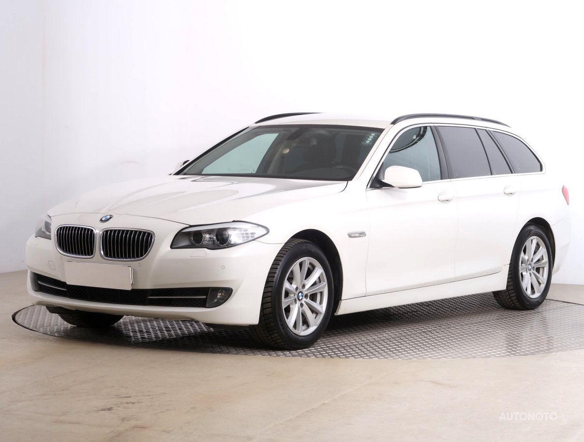 BMW Řada 5, 2011 - pohled č. 3