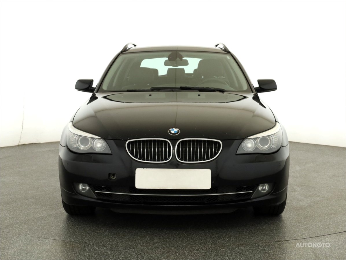 BMW Řada 5, 2009 - pohled č. 2