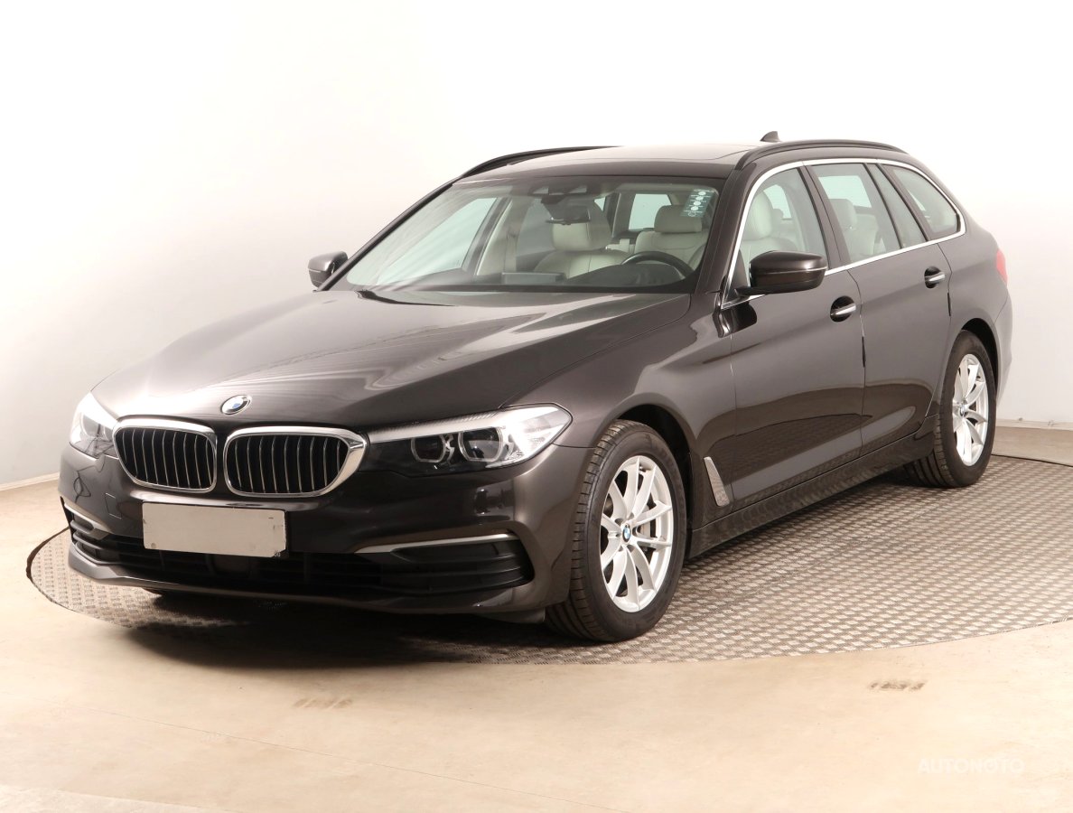 BMW Řada 5, 2017 - pohled č. 3