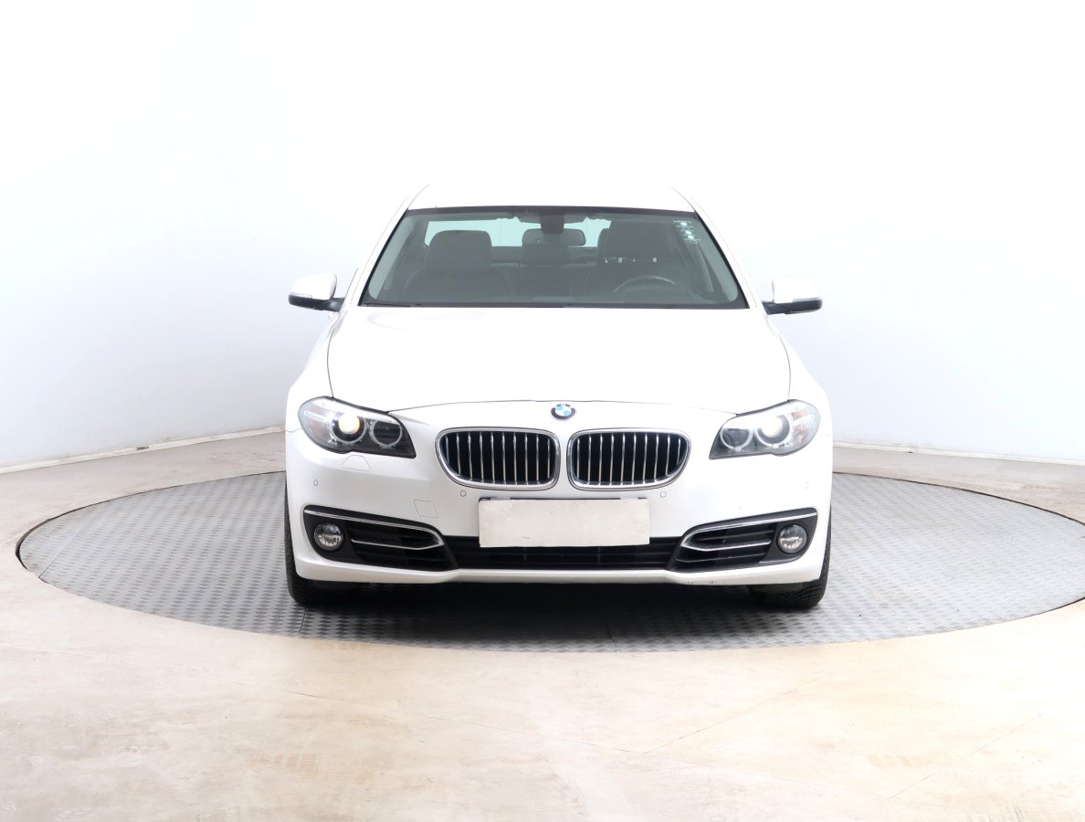 BMW Řada 5, 2015 - pohled č. 2