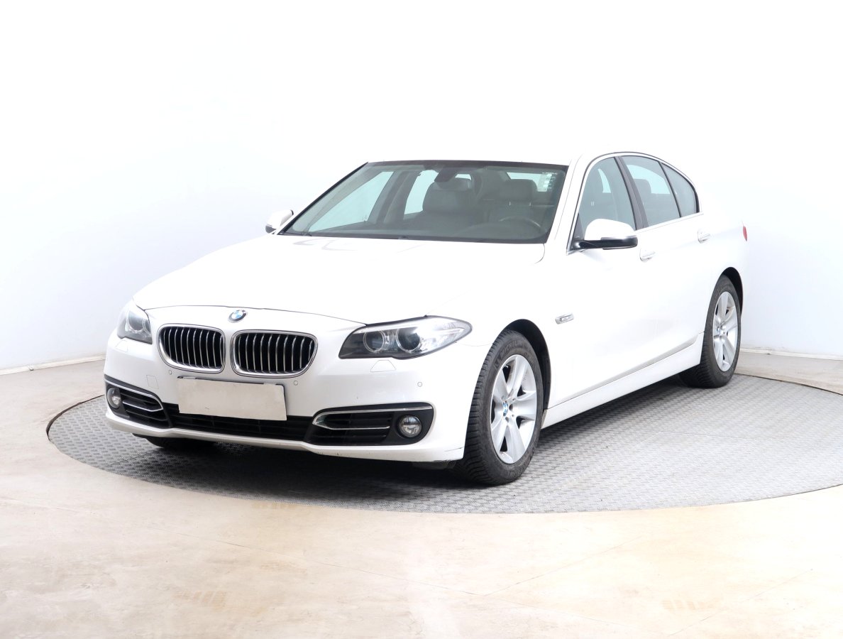 BMW Řada 5, 2015 - pohled č. 3