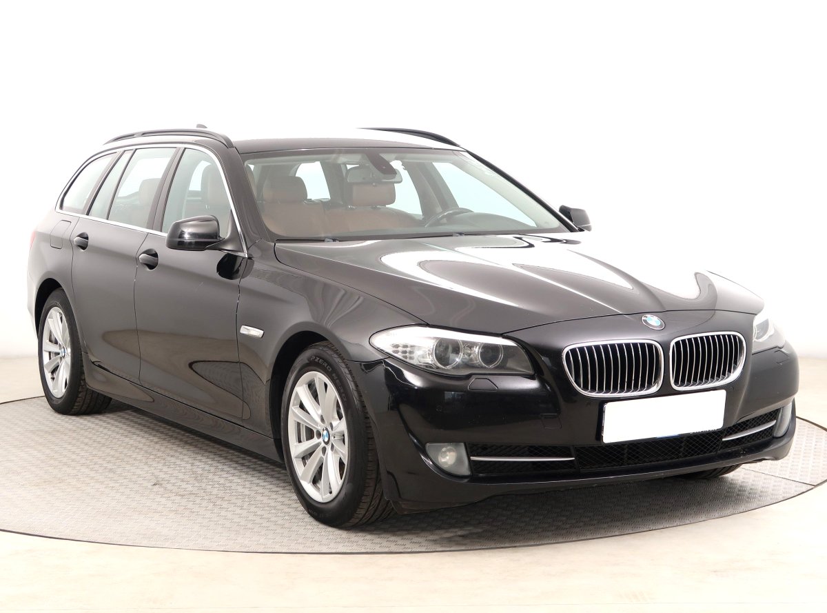 BMW Řada 5, 2012 - celkový pohled