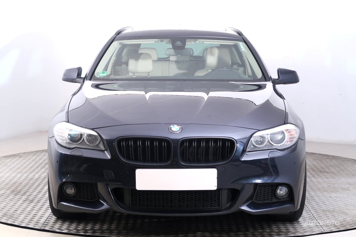 BMW Řada 5, 2013 - pohled č. 2