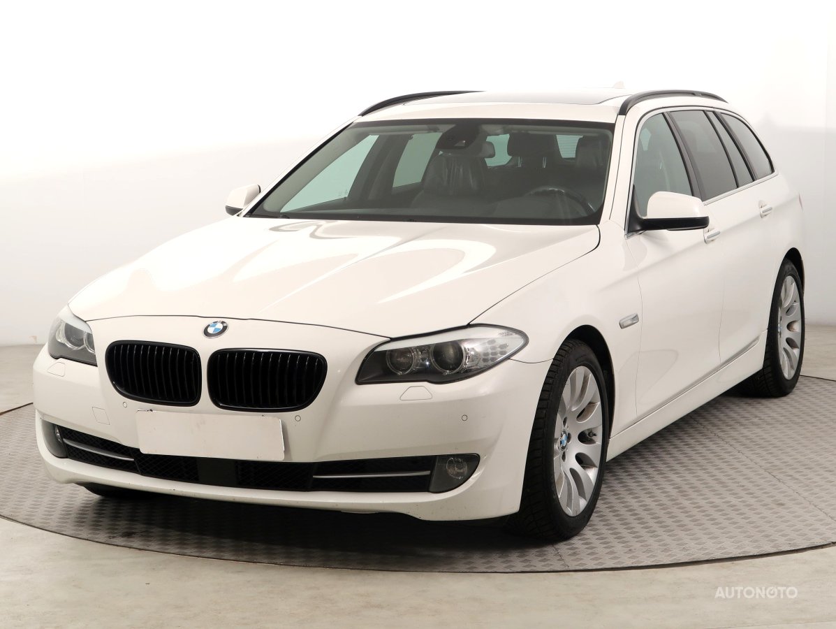 BMW Řada 5, 2011 - pohled č. 3