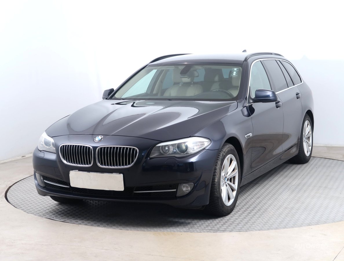 BMW Řada 5, 2011 - pohled č. 3