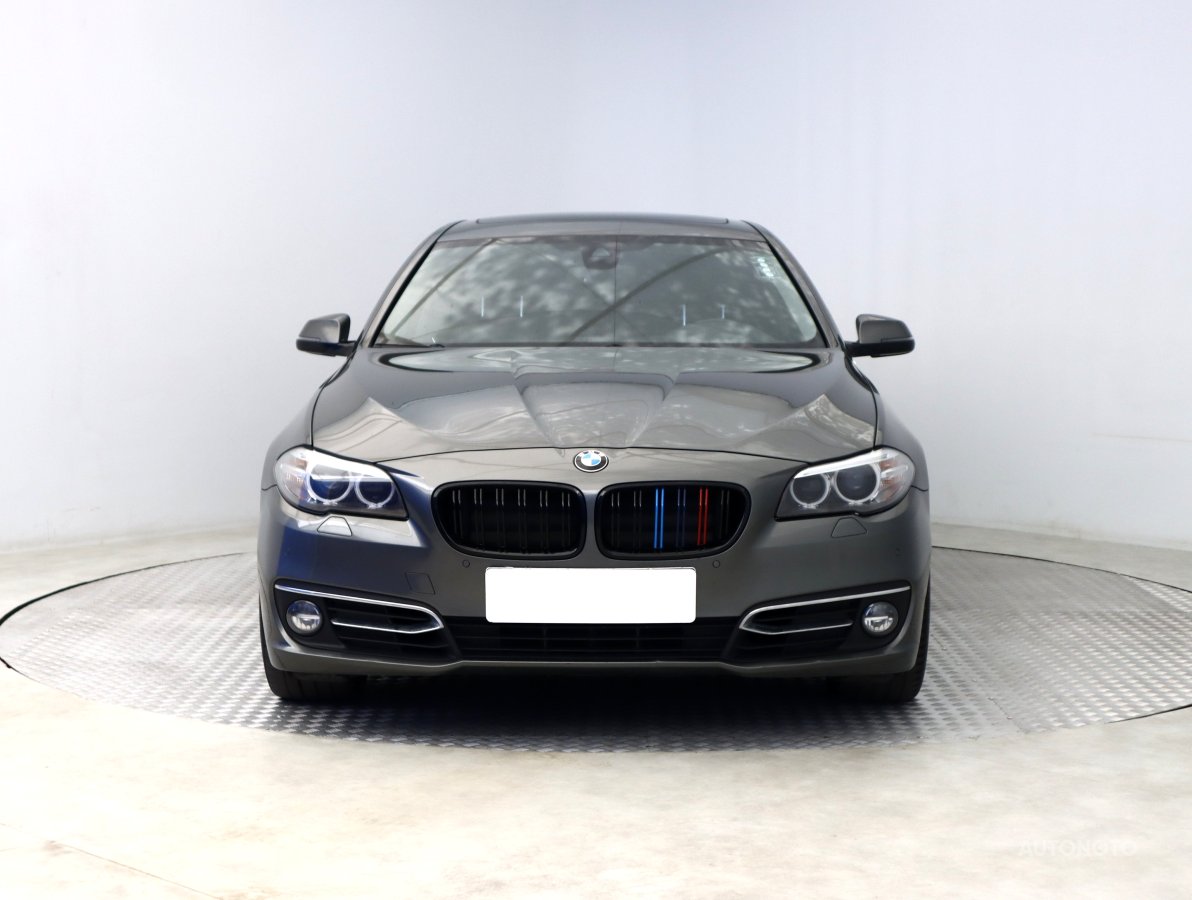 BMW Řada 5, 2014 - pohled č. 2