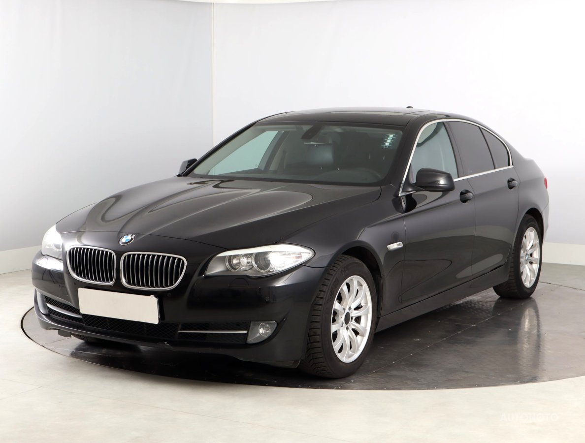 BMW Řada 5, 2011 - pohled č. 3