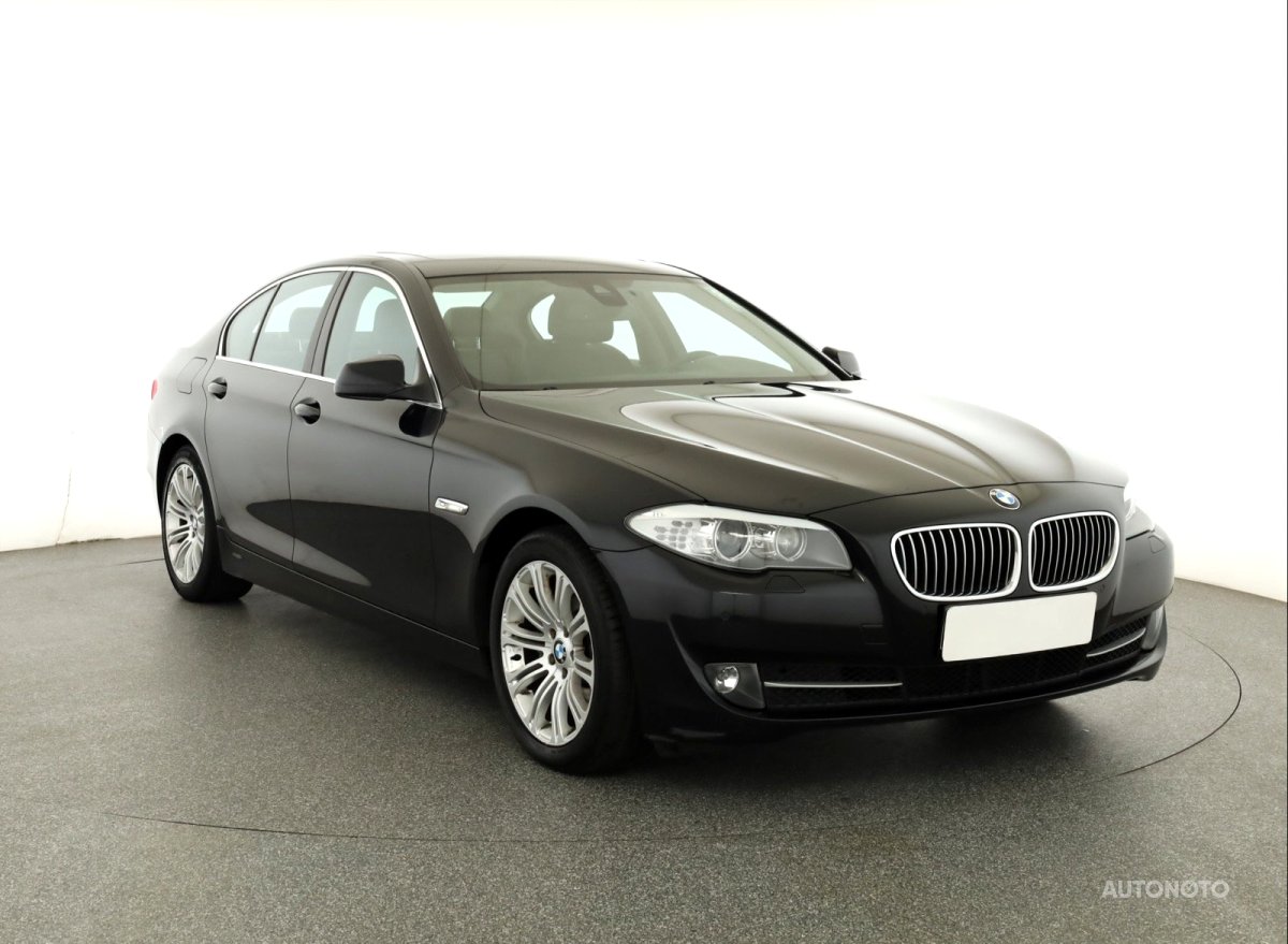 BMW Řada 5, 2012 - celkový pohled