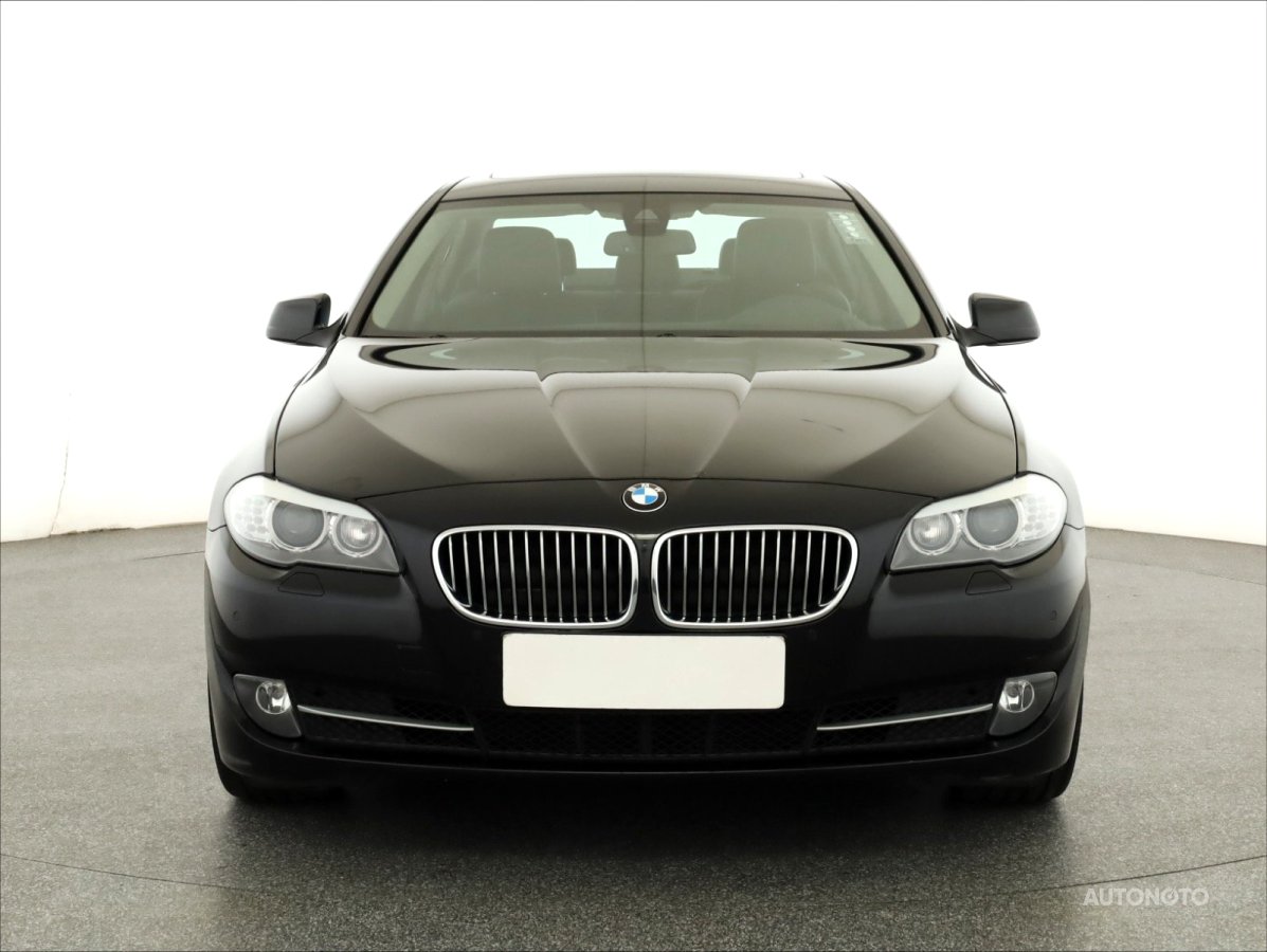 BMW Řada 5, 2012 - pohled č. 2