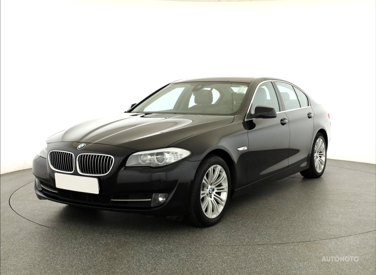 BMW Řada 5, 2012 - pohled č. 3