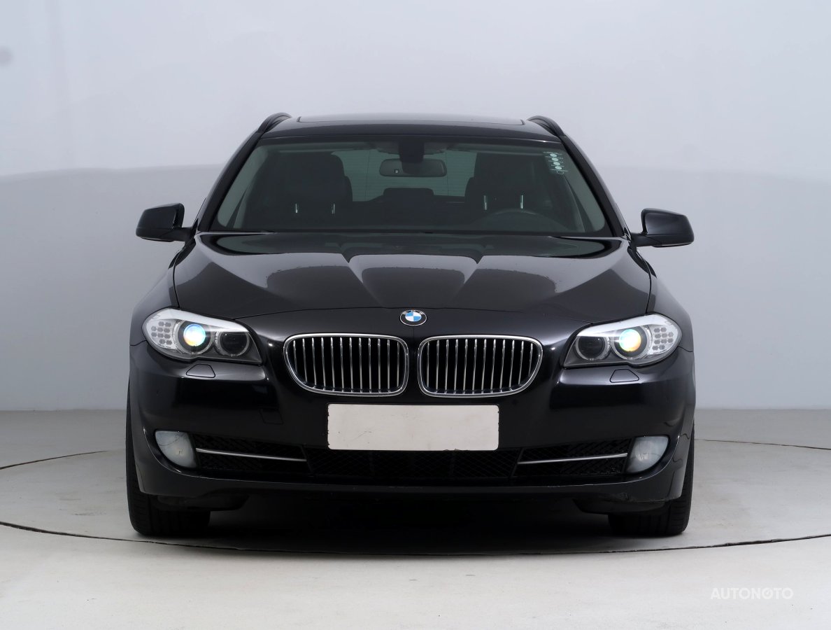 BMW Řada 5, 2013 - pohled č. 2